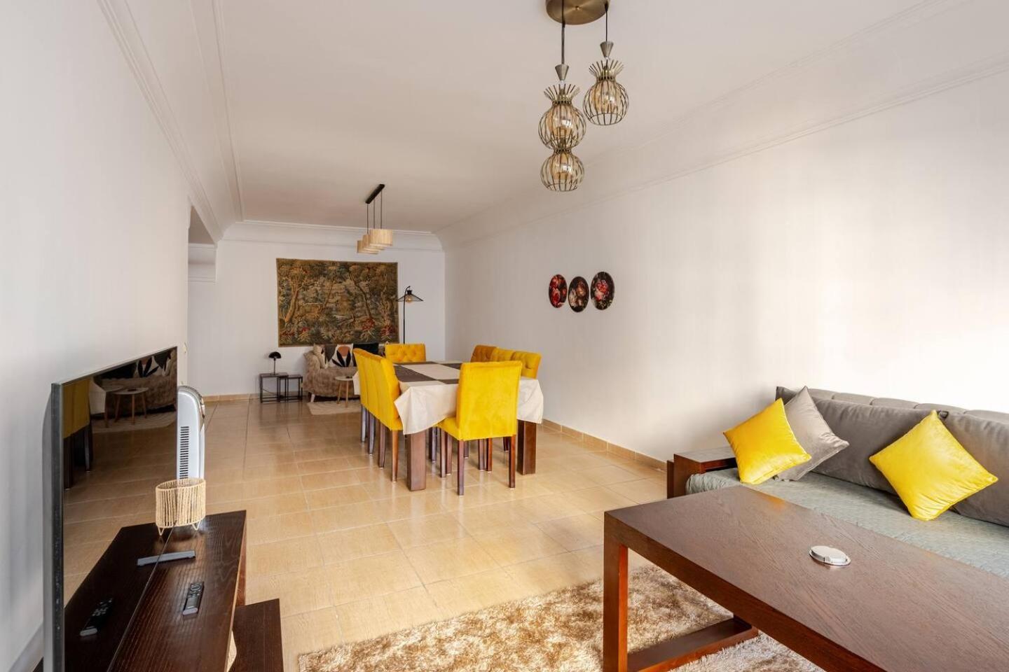 Appartement Acacia 2 Chambres Au Centre Ville Tangier Exterior photo